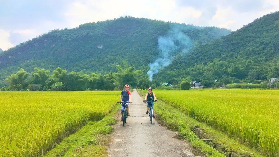 Escape the Crowds: The Ultimate Guide to Off the Beaten Path Vietnam Cycling